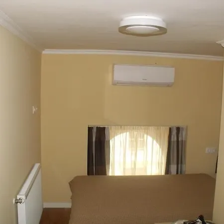 Apartman Alkotmany