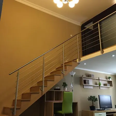 Alkotmany Apartment