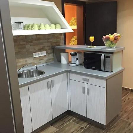 Apartment Alkotmany *